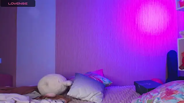 ur kitty   online show from 03/09/25, 01:04