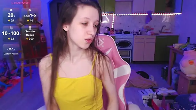 ur kitty   online show from 04/25/26, 01:03