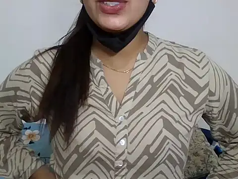 Snapshot of sparkling_queen chatting on 01/08/25, 04:22 sparkling queen online show from 01/08/25, 04:22