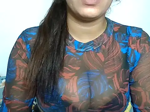 Snapshot of sparkling_queen chatting on 01/16/25, 04:07 sparkling queen online show from 01/16/25, 04:07