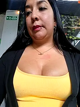 Bella keny online show from 05/04/26, 03:52