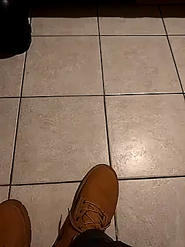 A man in public online show from 01/06/26, 07:28