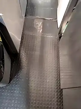 A man in public online show from 01/15/26, 02:32