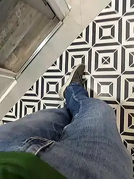 A man in public online show from 06/22/26, 05:32