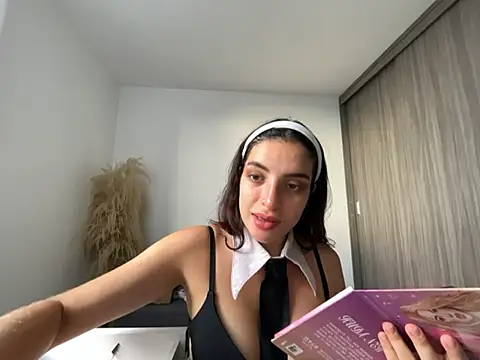 dakota le online show from 06/19/26, 10:02