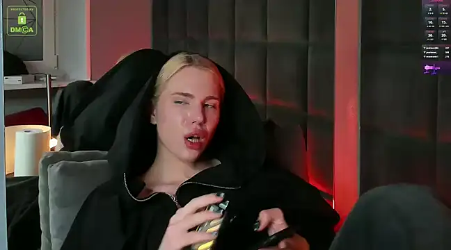 Snapshot of DanielPaige_ chatting on 12/28/24, 07:43 DanielPaige online show from 12/28/24, 07:43