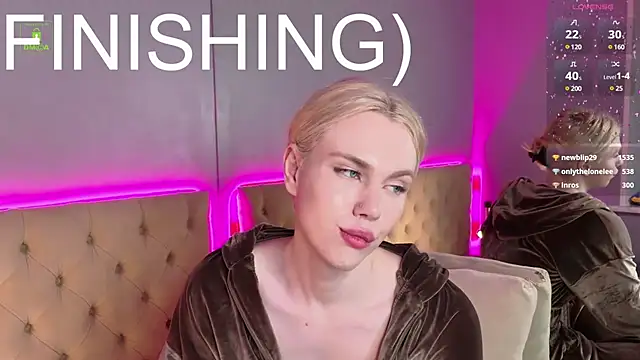 Snapshot of DanielPaige_ chatting on 01/22/25, 04:02 DanielPaige online show from 01/22/25, 04:02