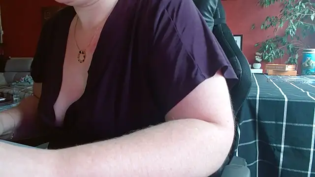 cruellaculdenfer67 online show from 11/13/25, 09:08