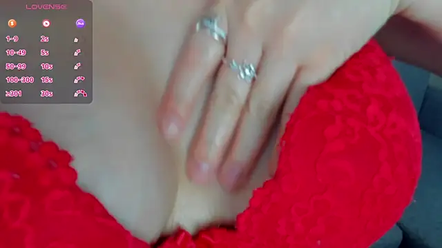 Snapshot of MilaDreamer chatting on 01/21/25, 03:48 MilaDreamer online show from 01/21/25, 03:48