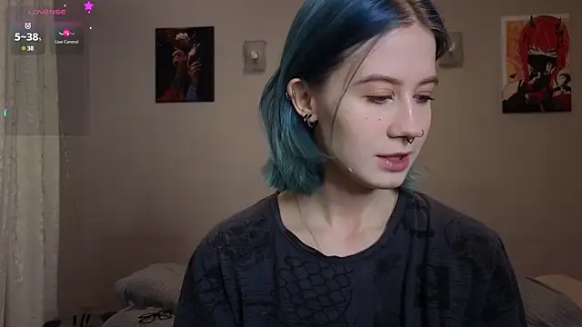 Snapshot of christy_memeow chatting on 02/08/25, 03:21 christy memeow online show from 02/08/25, 03:21