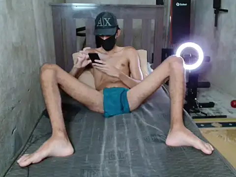 skinnyboy1000 online show from 11/12/25, 05:02