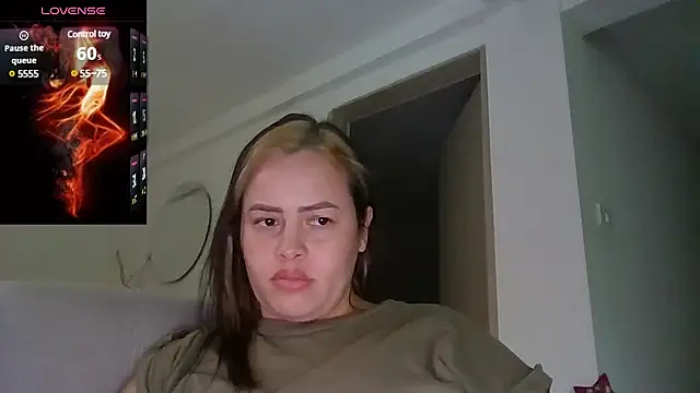 saramartinez1000 online show from 12/15/24, 10:26