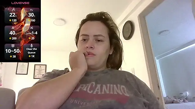 saramartinez1000 online show from 03/17/25, 06:21