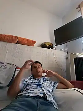 josehot151515 online show from 01/14/25, 06:49