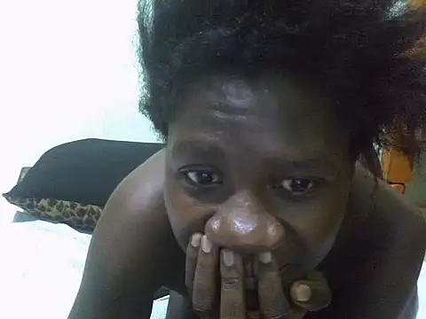 Snapshot of Petite_rider chatting on 09/11/25, 08:09 Petite rider online show from 09/11/25, 08:09