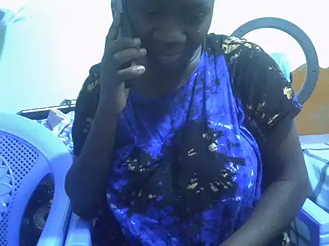 Snapshot of Petite_rider chatting on 10/30/25, 03:24 Petite rider online show from 10/30/25, 03:24