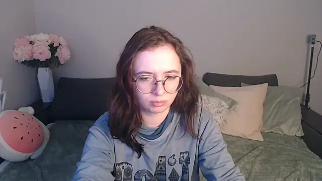 Snapshot of Mini_Diva chatting on 03/16/25, 09:05 Mini Diva online show from 03/16/25, 09:05