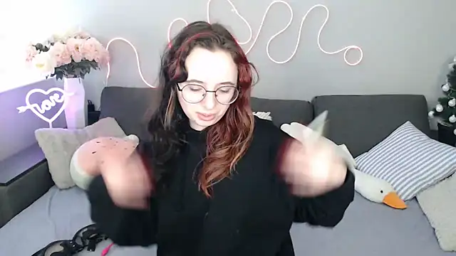 Mini Diva online show from 02/24/26, 09:07