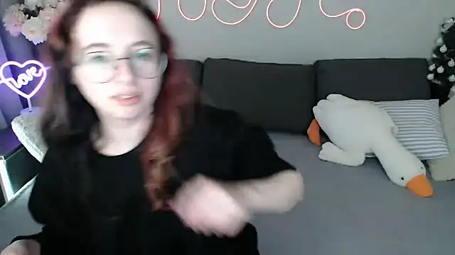 Mini Diva online show from 03/28/26, 09:09