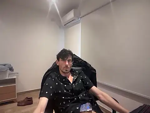 nicolaaaaas online show from 09/18/25, 06:10