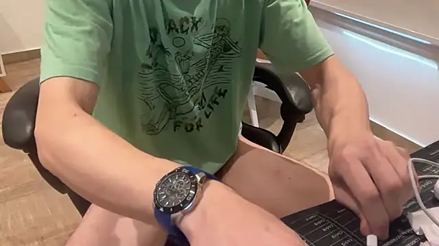 nicolaaaaas online show from 10/03/25, 04:04