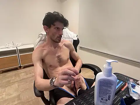 nicolaaaaas online show from 10/11/25, 04:44