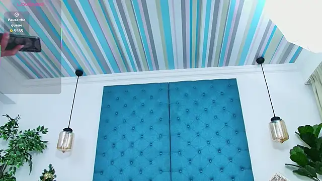 BriannaHart online show from 12/19/25, 04:19