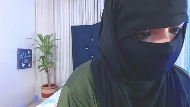 Uzra hayed online show from 03/21/25, 10:50