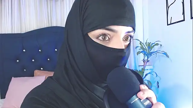 Uzra hayed online show from 11/21/25, 08:18