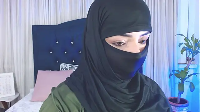 Uzra hayed online show from 12/04/25, 11:13