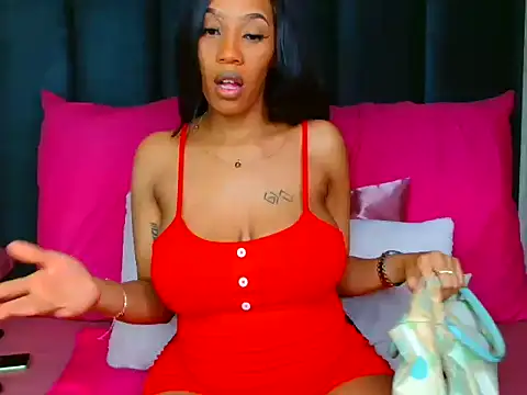 Snapshot of Kiaralane_xx chatting on 09/19/25, 05:31 Kiaralane xx online show from 09/19/25, 05:31