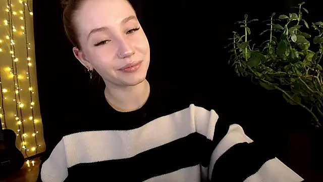 Snapshot of SindiWatsoon chatting on 10/01/25, 01:17 SindiWatsoon online show from 10/01/25, 01:17