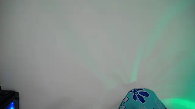 luly pink online show from 11/27/25, 04:03