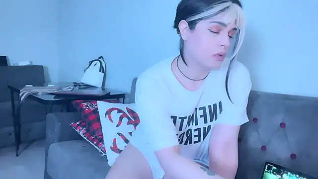 Arab tgirl online show from 05/17/26, 08:38