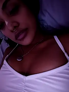 VictoireFeller online show from 10/16/25, 04:13