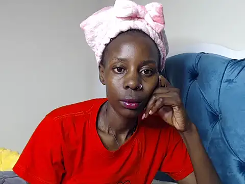 Snapshot of Hotellen chatting on 06/23/26, 10:57 Hotellen online show from 06/23/26, 10:57
