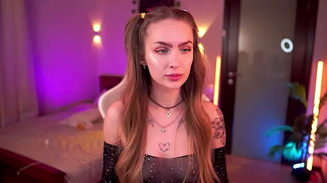 Kamila icee online show from 03/21/26, 09:29