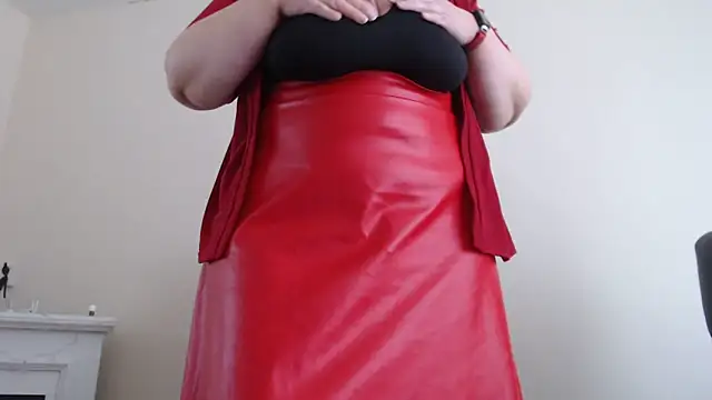 MilfGina online show from 02/05/25, 12:49