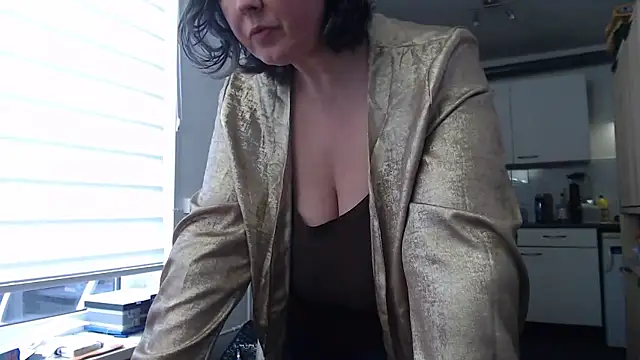 MilfGina online show from 01/12/26, 12:32
