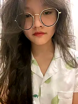 Krixxi22 online show from 12/04/24, 04:16