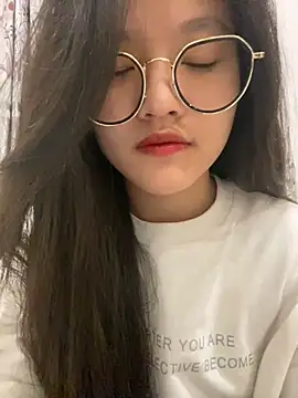 Krixxi22 online show from 12/19/24, 03:52