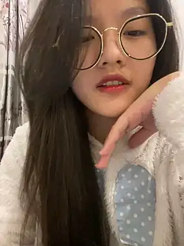 Krixxi22 online show from 12/21/24, 03:42