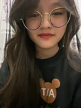 Krixxi22 online show from 01/01/25, 03:14