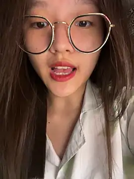 Krixxi22 online show from 09/10/25, 02:17