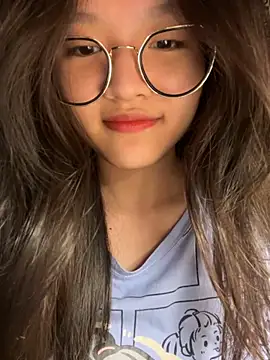 Krixxi22 online show from 11/05/25, 05:02