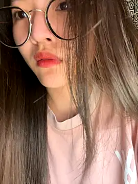 Krixxi22 online show from 11/07/25, 07:03