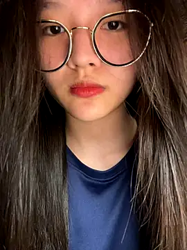 Krixxi22 online show from 12/17/25, 02:12