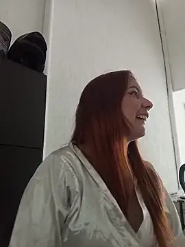 Giselle Noah online show from 10/10/25, 07:13