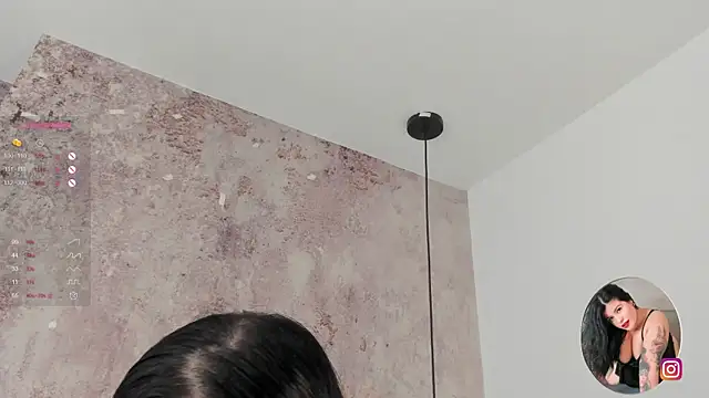 Snapshot of Scarlett_grey1 chatting on 02/15/25, 11:39 Scarlett grey1 online show from 02/15/25, 11:39