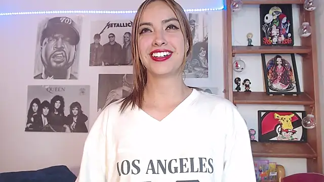 Snapshot of Meowlody chatting on 12/15/24, 12:07 Meowlody online show from 12/15/24, 12:07